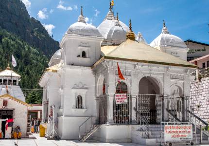 Char Dham Yatra with Amritsar Tour