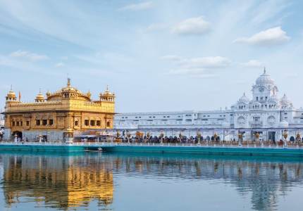 Spiritual Hills: Amritsar to Dharamshala & Mcleodganj Tour