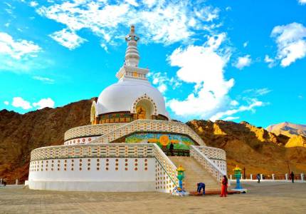Taxi Service in Ladakh